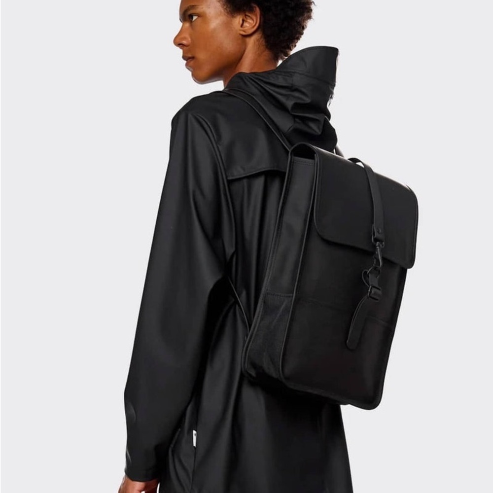 Rains Backpack Mini in black